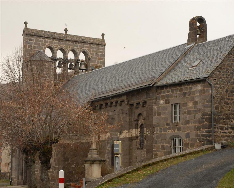 Cantal 1 eglise sainte anastasie